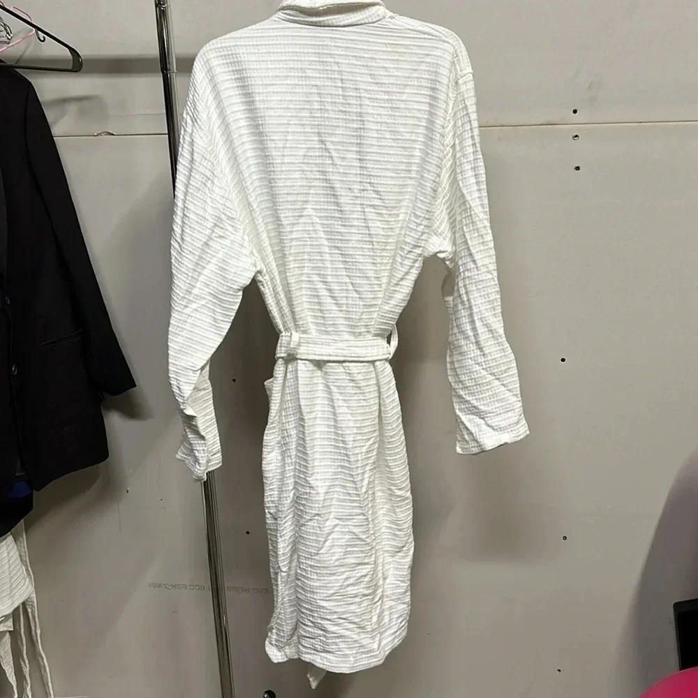 Hotel Bathrobe “The Moran Hotel” with Tie. New - Picture 3 of 7